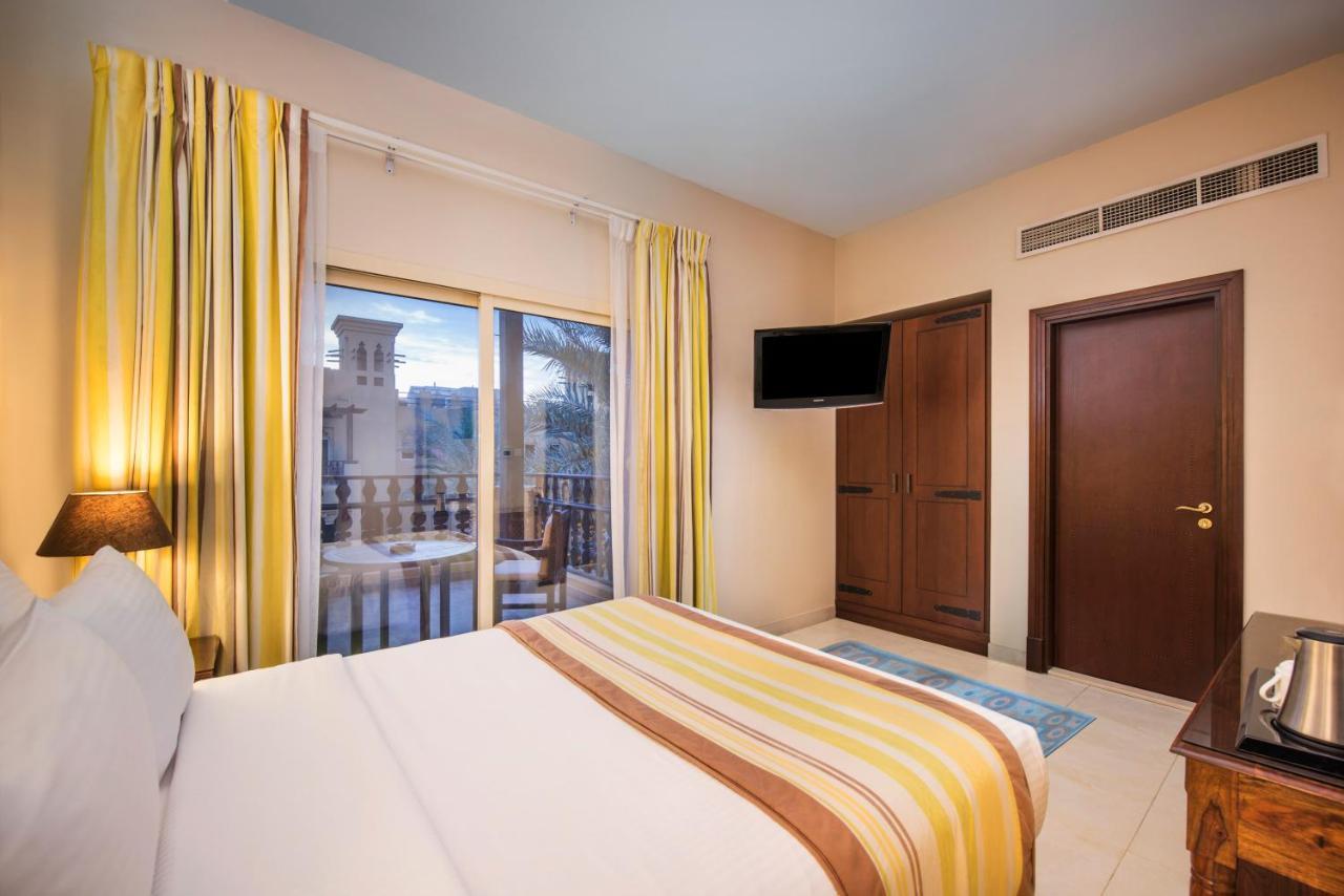 Al Hamra Village 4* Рас-эль-Хайма